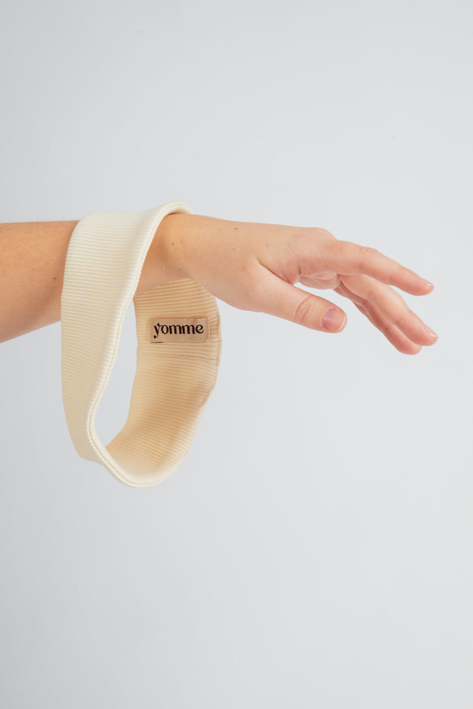 Bandeau pour les cheveux ivoire. En coton bio côtelé, il est idéal car il ne glisse pas.