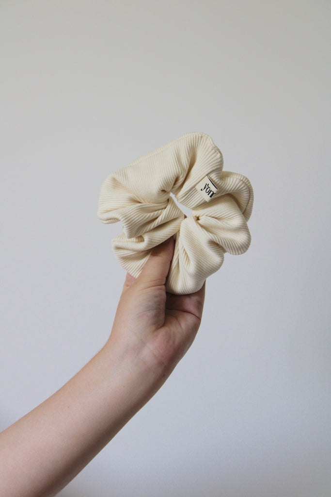 Chouchou beige cheveux