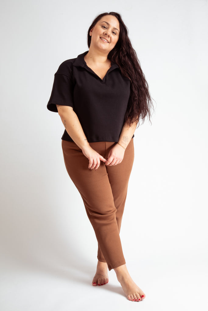 Ensemble marron et noir homewear pour femmes en coton bio côtelé.