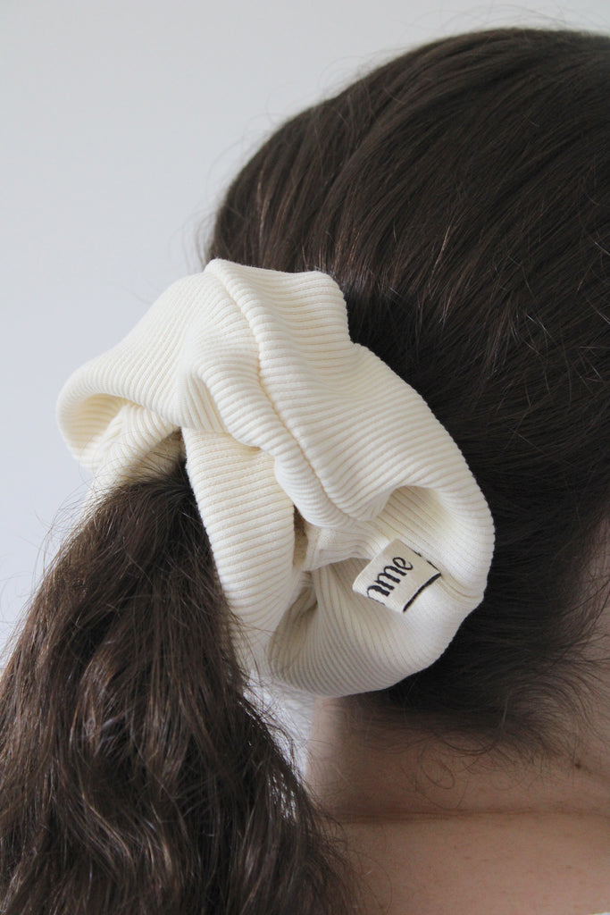 Scrunchie beige cheveux femme